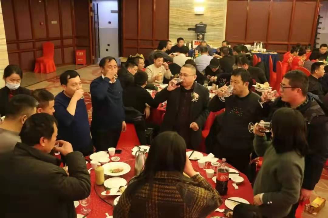 盛世天河員工聚餐